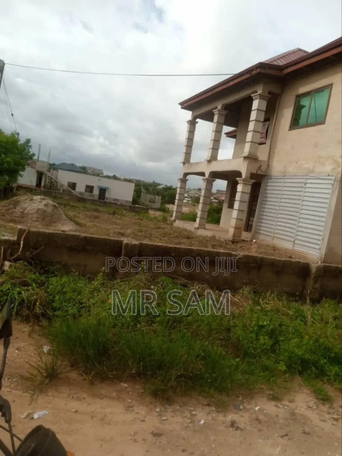 10bdrm House in Sam Properties, Kasoa for sale