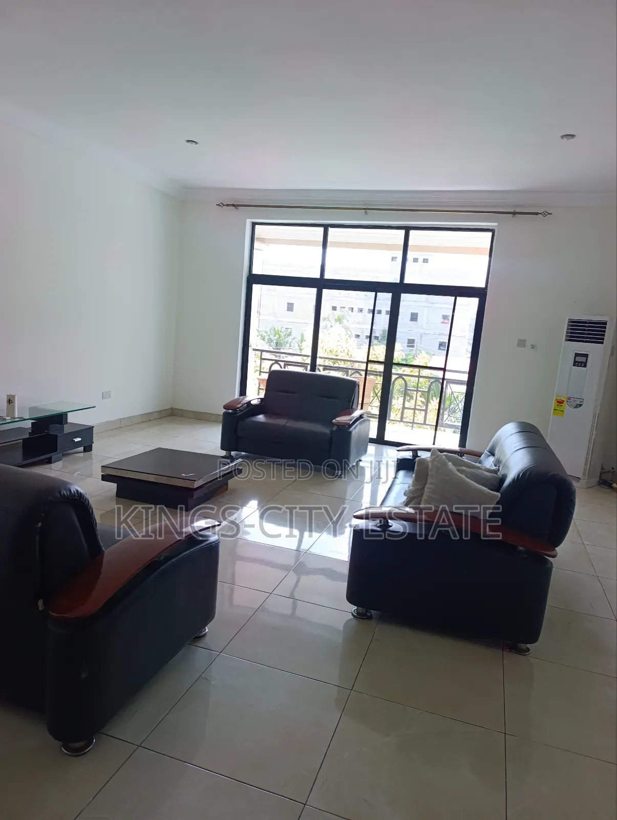 3bdrm Apartment in Main-Street, Dzorwulu for rent