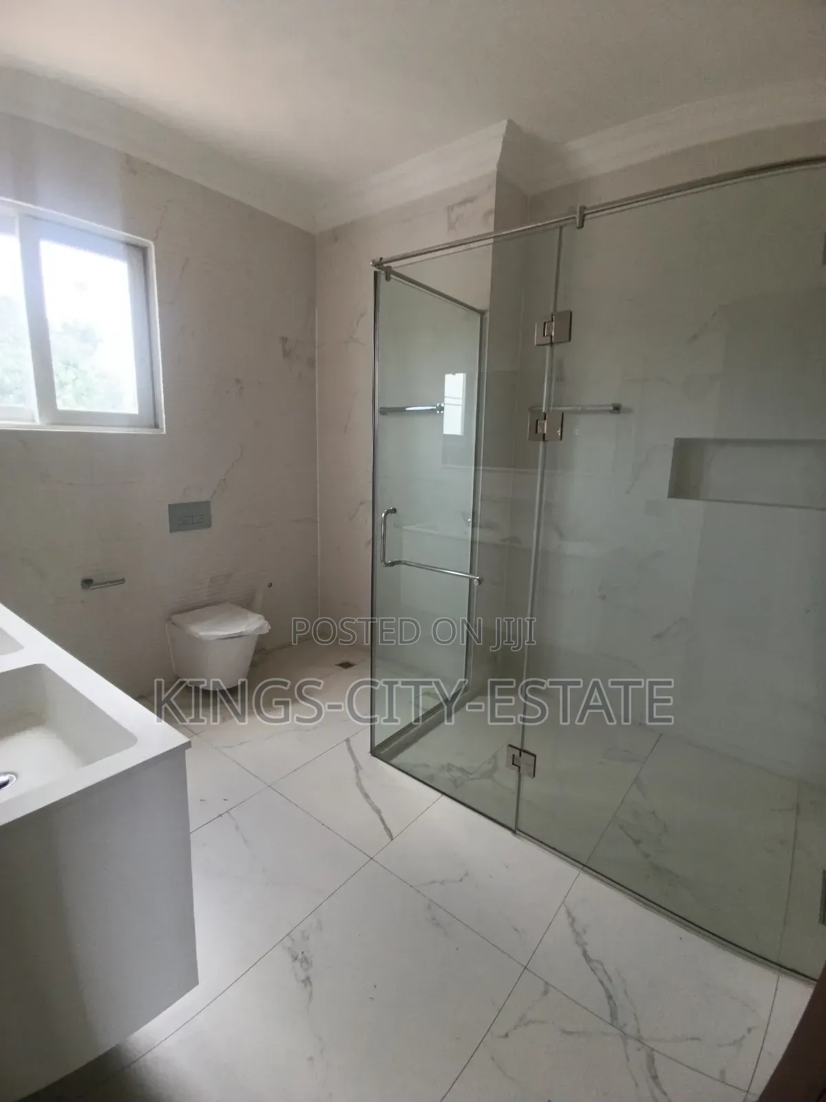 3bdrm Apartment in Main-Street, Dzorwulu for rent