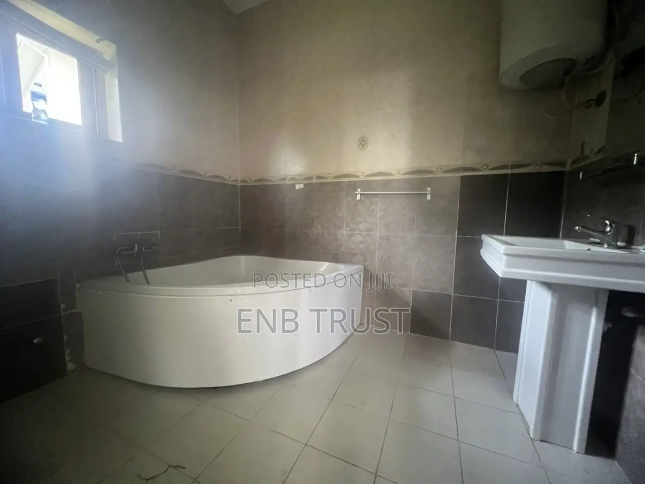 4bdrm House in Cantonments, US Embassy Area for sale