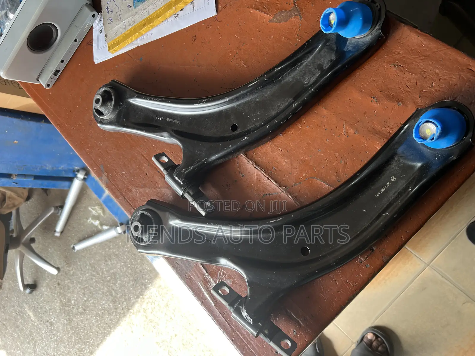 Nissan Rogue Complete Lower Arms