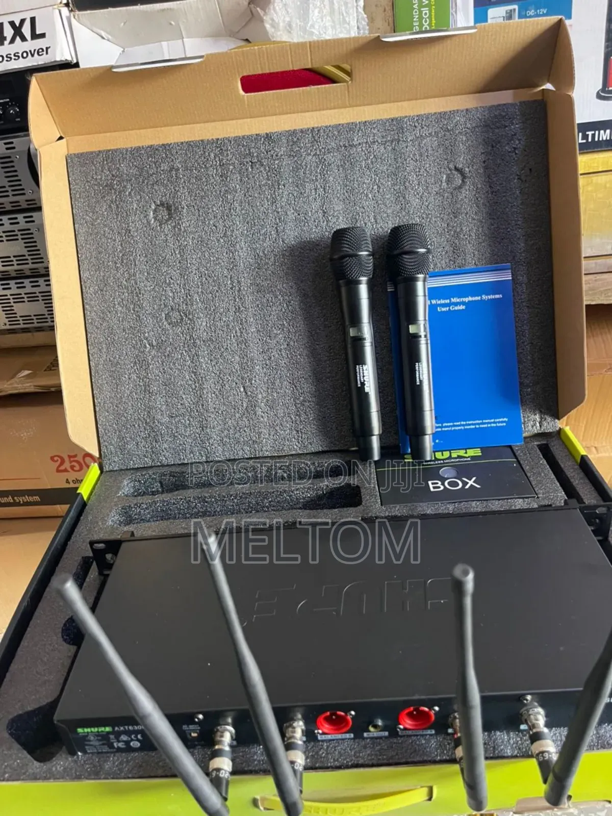 Shure Axt6300 2in1 Wireless Microphone