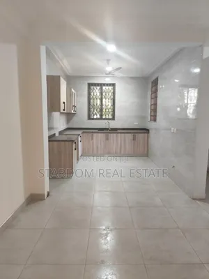 3bdrm Apartment in American House for rent
