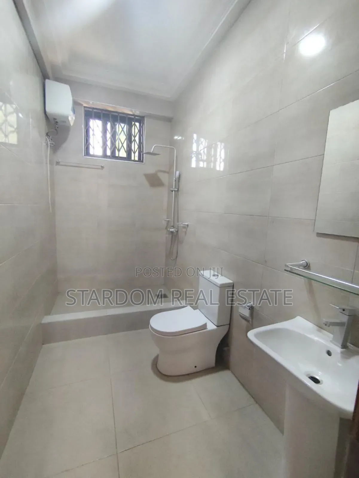 3bdrm Apartment in American House for rent