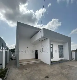 3bdrm House in Charclem Ventures, Accra Metropolitan for sale