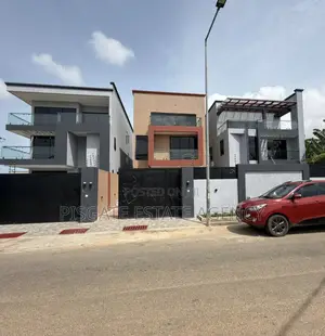 5bdrm House in Lartebiokorshie for sale