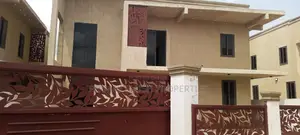 4bdrm House in Accra Homes for sale