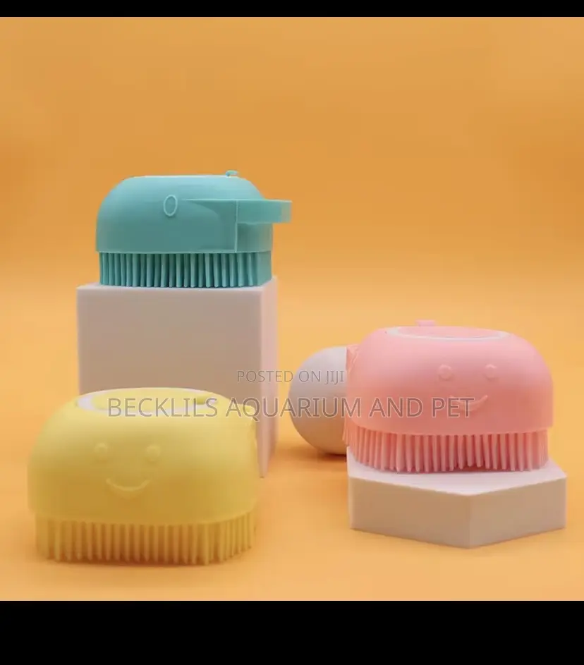 Ruin Silicon Dog and Cat Brush