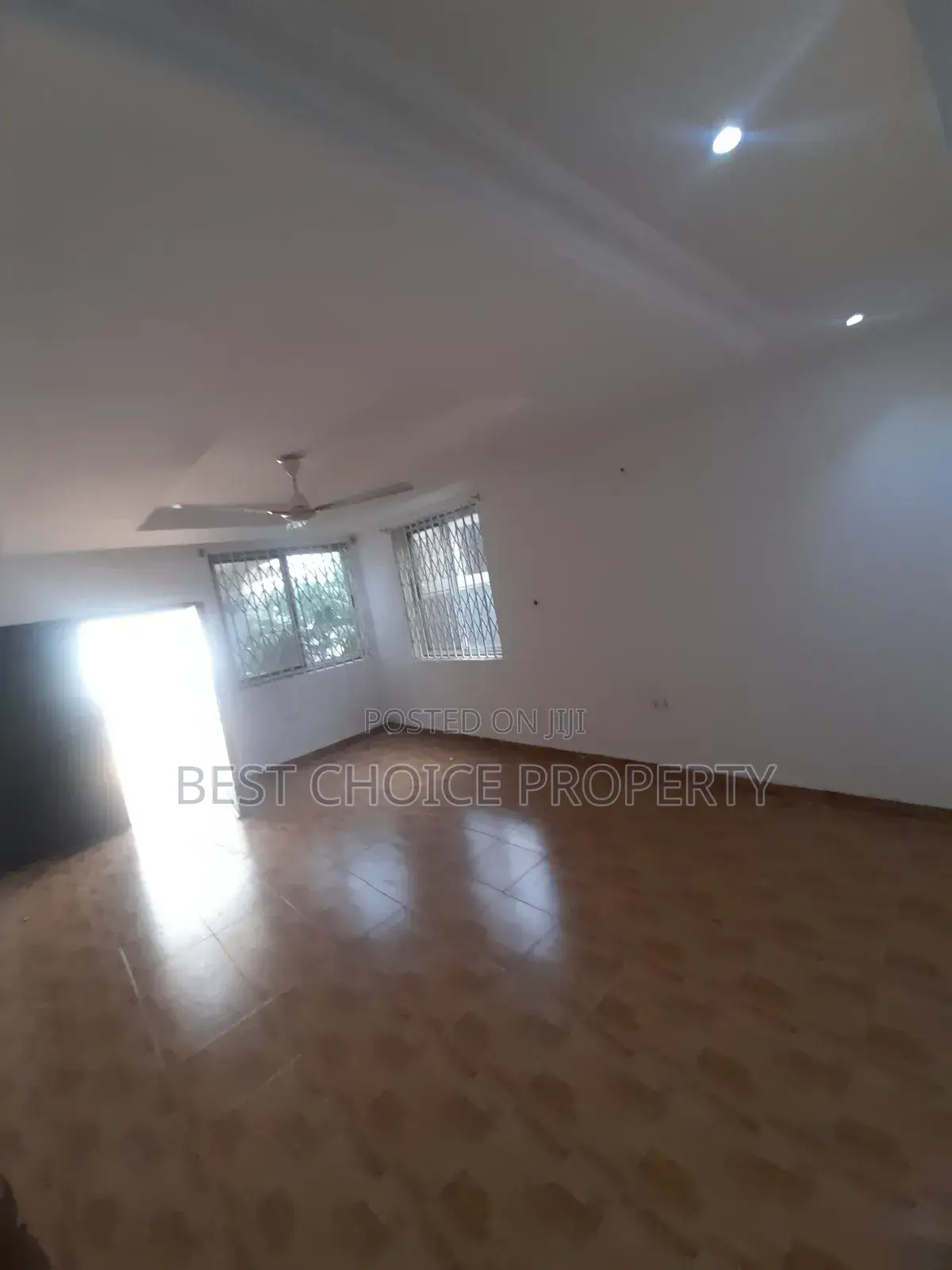3bdrm Apartment in Obolo Junction, New Legon for rent