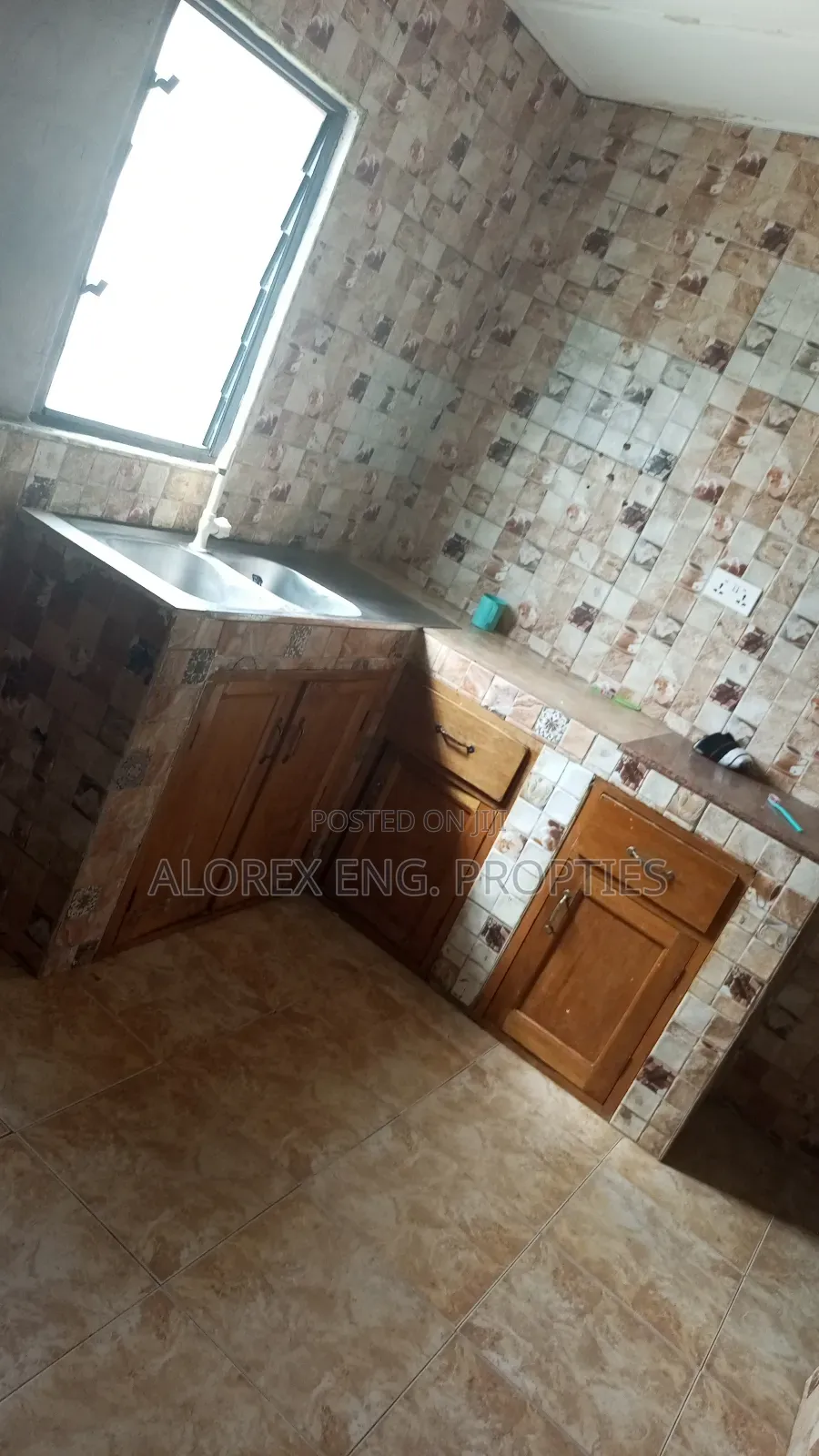 3bdrm House in Amanfro, Oyarifa for rent