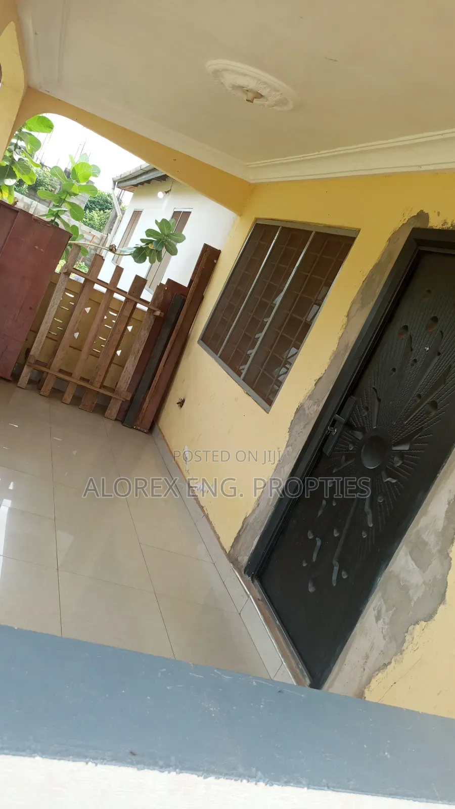 3bdrm House in Amanfro, Oyarifa for rent