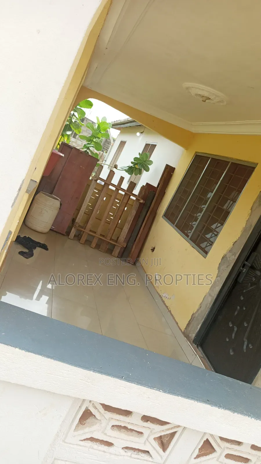 3bdrm House in Amanfro, Oyarifa for rent