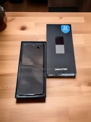 New Samsung Galaxy Z Flip 5 256 GB Black