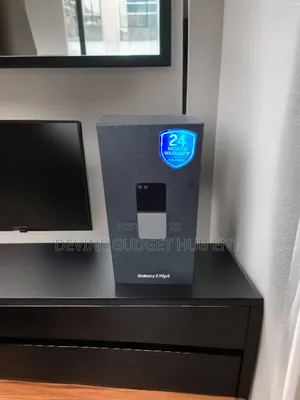 New Samsung Galaxy Z Flip 5 256 GB Rose Gold