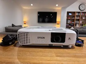 Epson Eb-X49 Projector 3600 Lumens From Uk (Free Delivery)