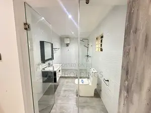 3bdrm Townhouse / Terrace in School Junction, Ashaley Botwe for rent
