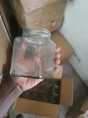 500ml and 730ml Square Shito Glass Jars With Screw Covers
