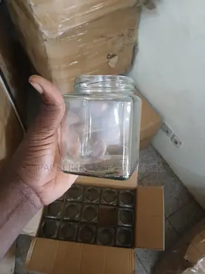 500ml and 730ml Square Shito Glass Jars With Screw Covers
