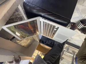New Laptop Apple MacBook 2012 4GB Intel SSD 128GB
