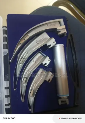 Laryngoscopy (4 Blades)