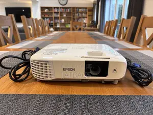 Epson Eb-E20 Projector 3400 Lumens (Free Delivery) - Uk Used