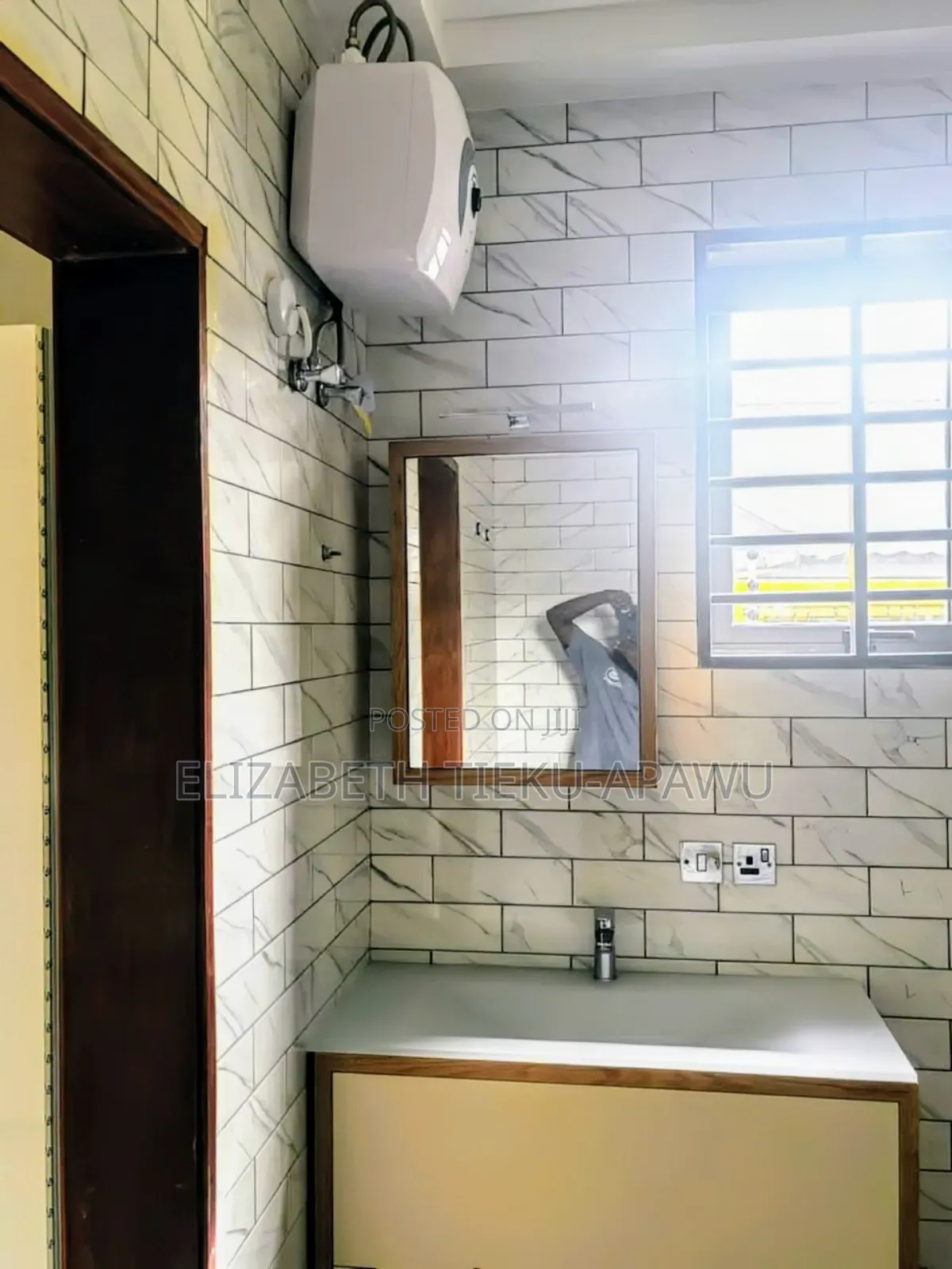2bdrm Apartment in Hfc Estates, Baatsona Total for rent