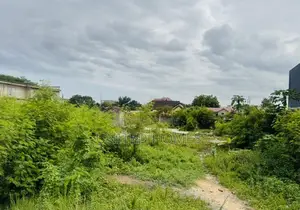 1 and Half Plot for Sale at Adjiriganor