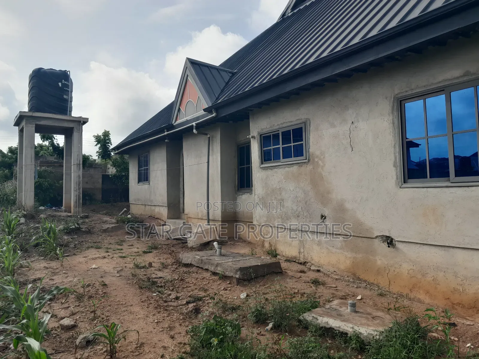 6bdrm House in Mampongteng Dumanafo, Kumasi Metropolitan for sale