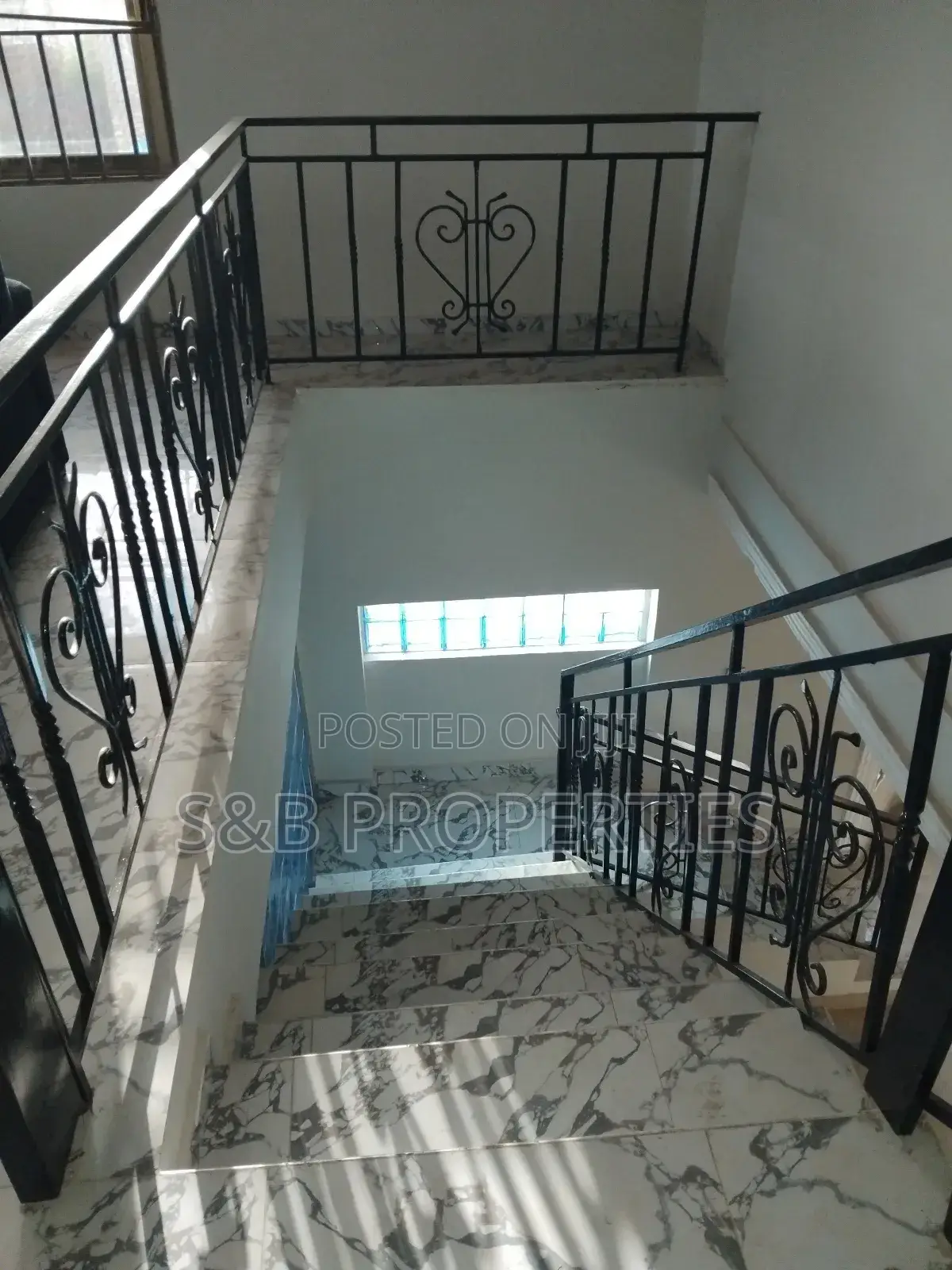 4bdrm House in Ashomang Estate for rent