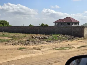 Discount Offers (Titled Plots) at Tema Community 25