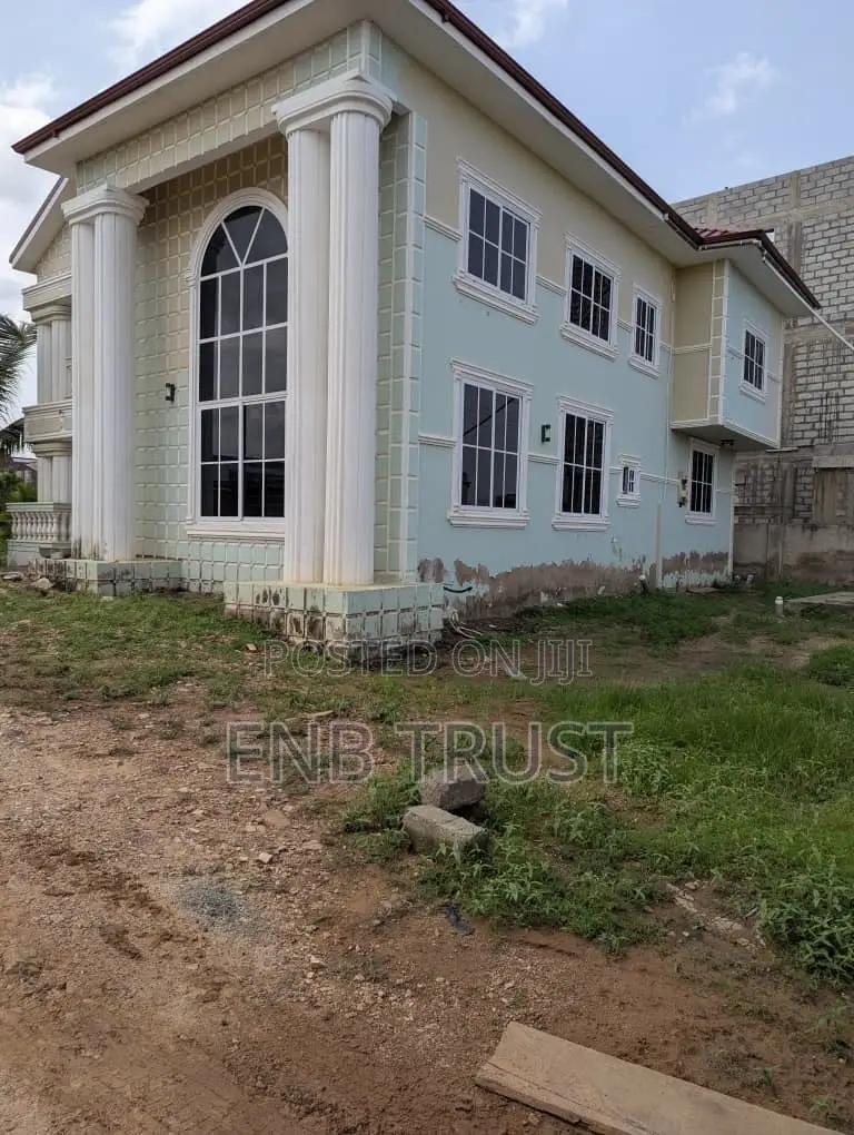 4 Bedrms on 5 Plots of Land for Sale at East Legon Hills