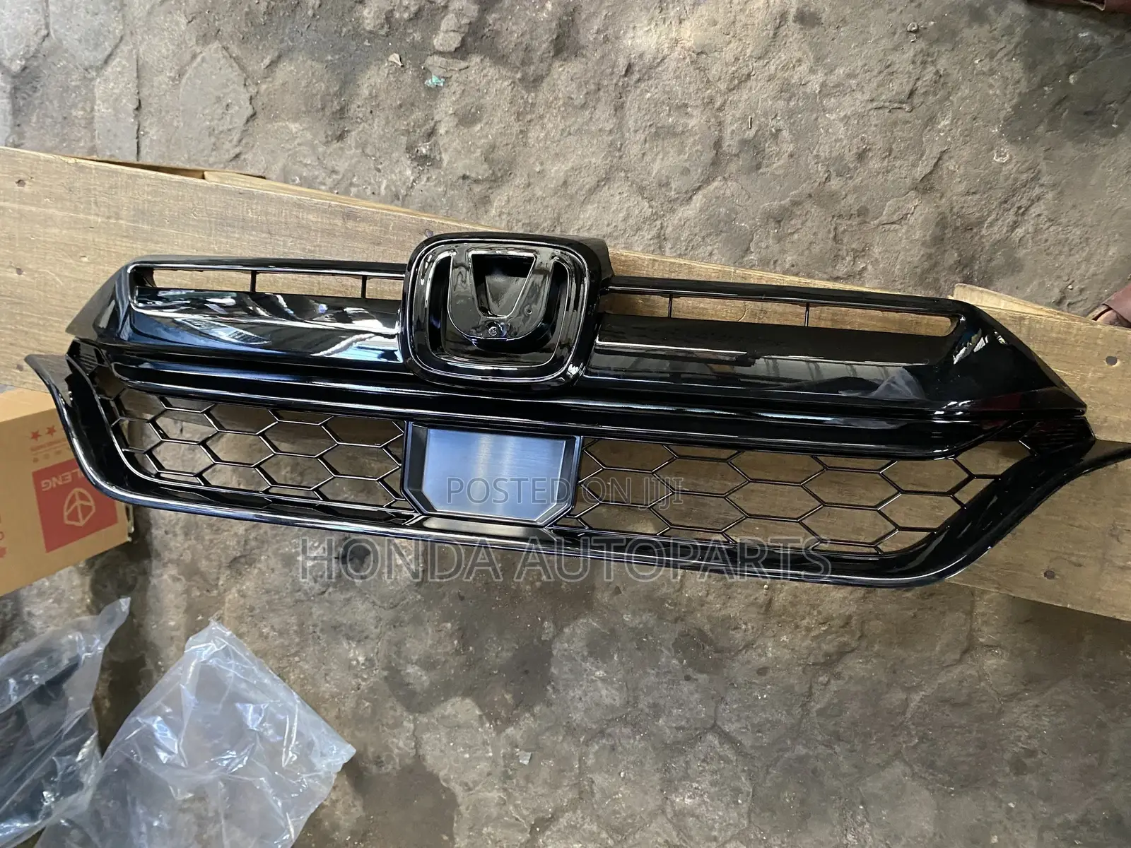 Honda CRV 2020 and 2021 Top Shells/Top Grille.