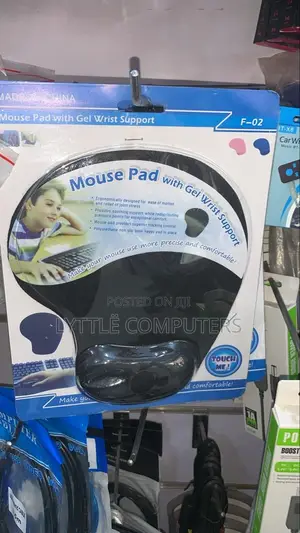 Mouse Pad With Gel Wrist Support
