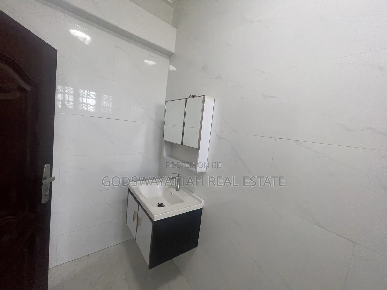 3bdrm Apartment in East Legon, Adjiriganor for rent