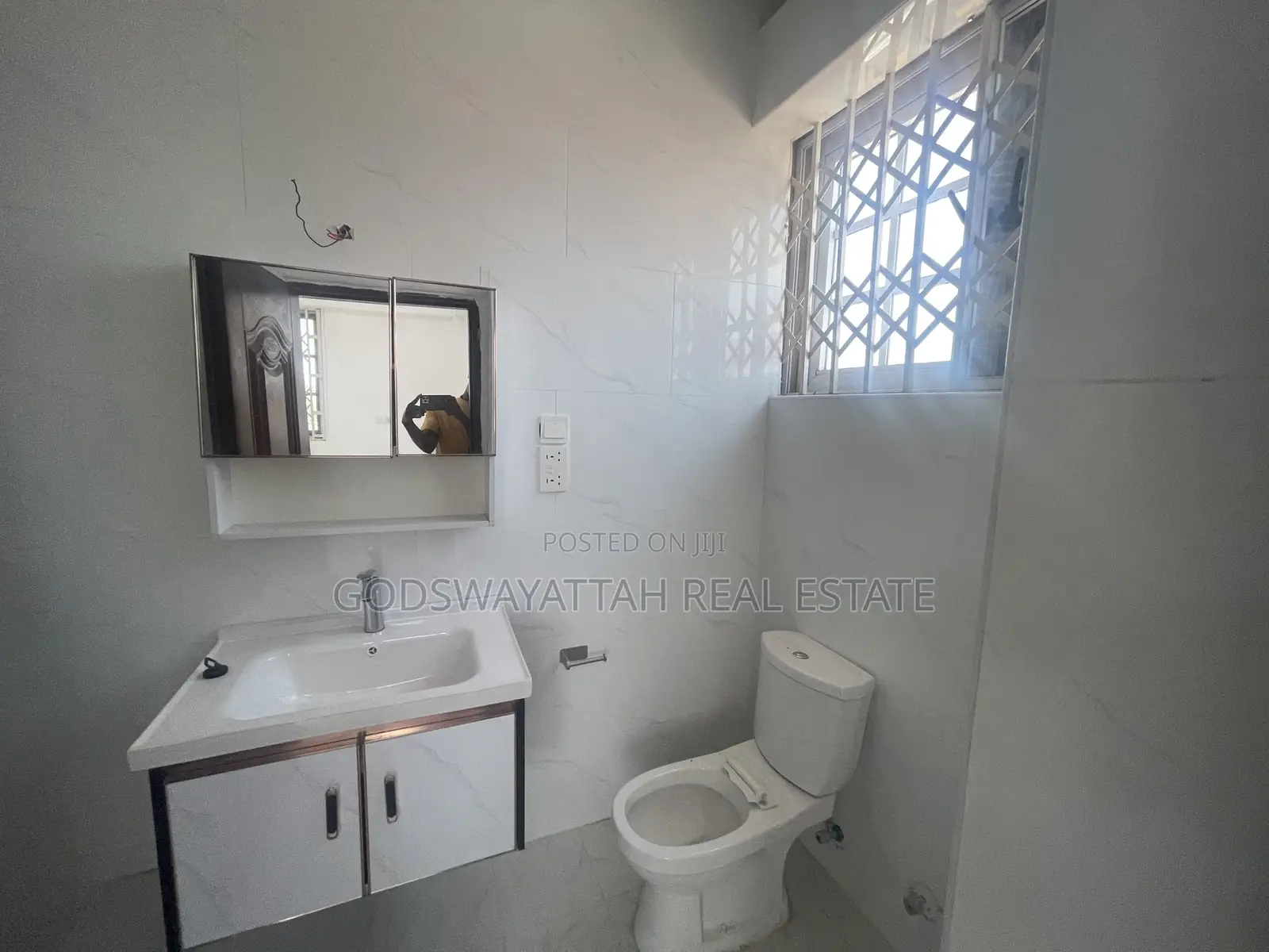 3bdrm Apartment in East Legon, Adjiriganor for rent
