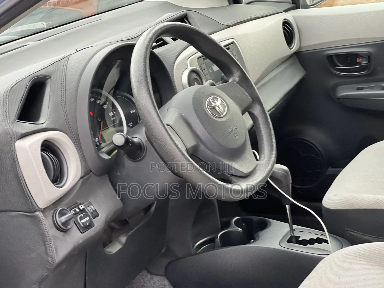 Toyota Vitz 2013 Blue
