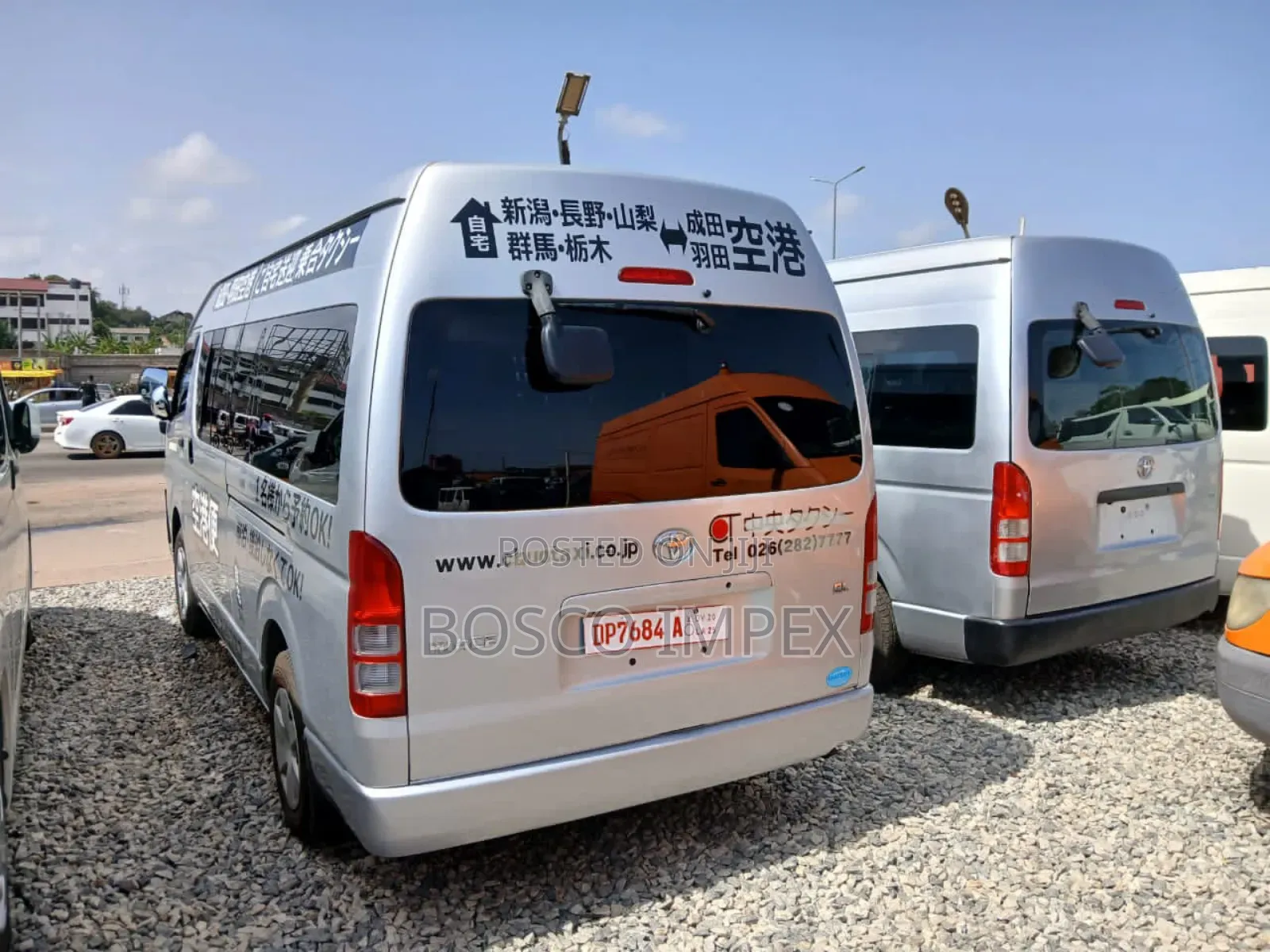 Toyota Grand HiAce 2012 Silver