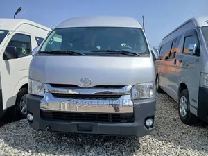 Toyota Grand HiAce 2012 Silver