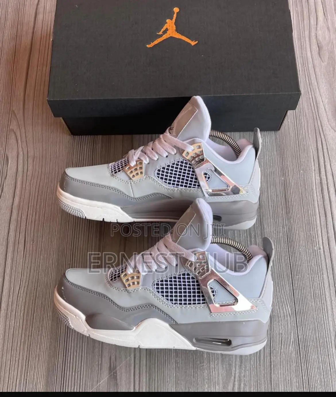 Air Jordan 4