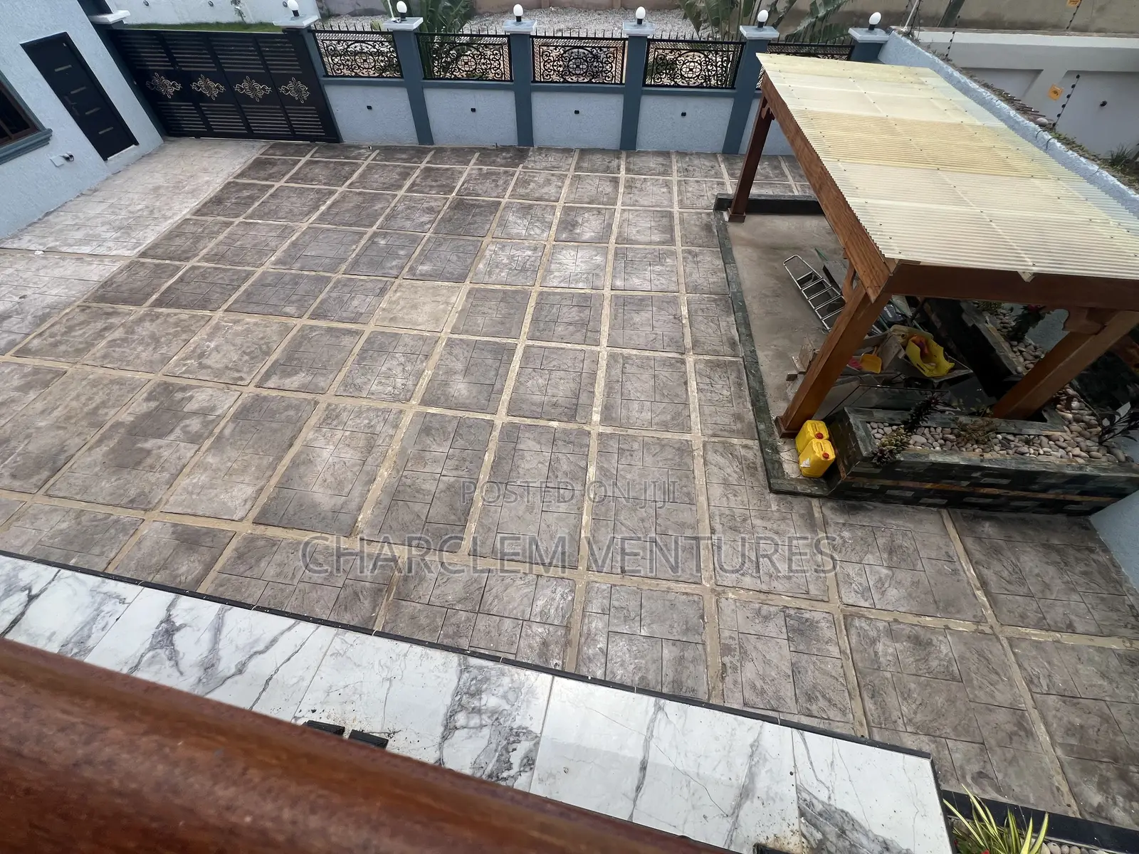 5bdrm House in Charclem Ventures, Adjiriganor for rent