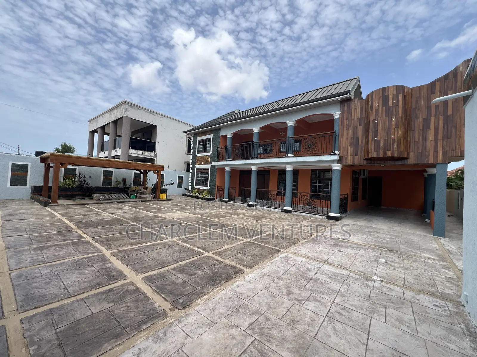 5bdrm House in Charclem Ventures, Adjiriganor for rent