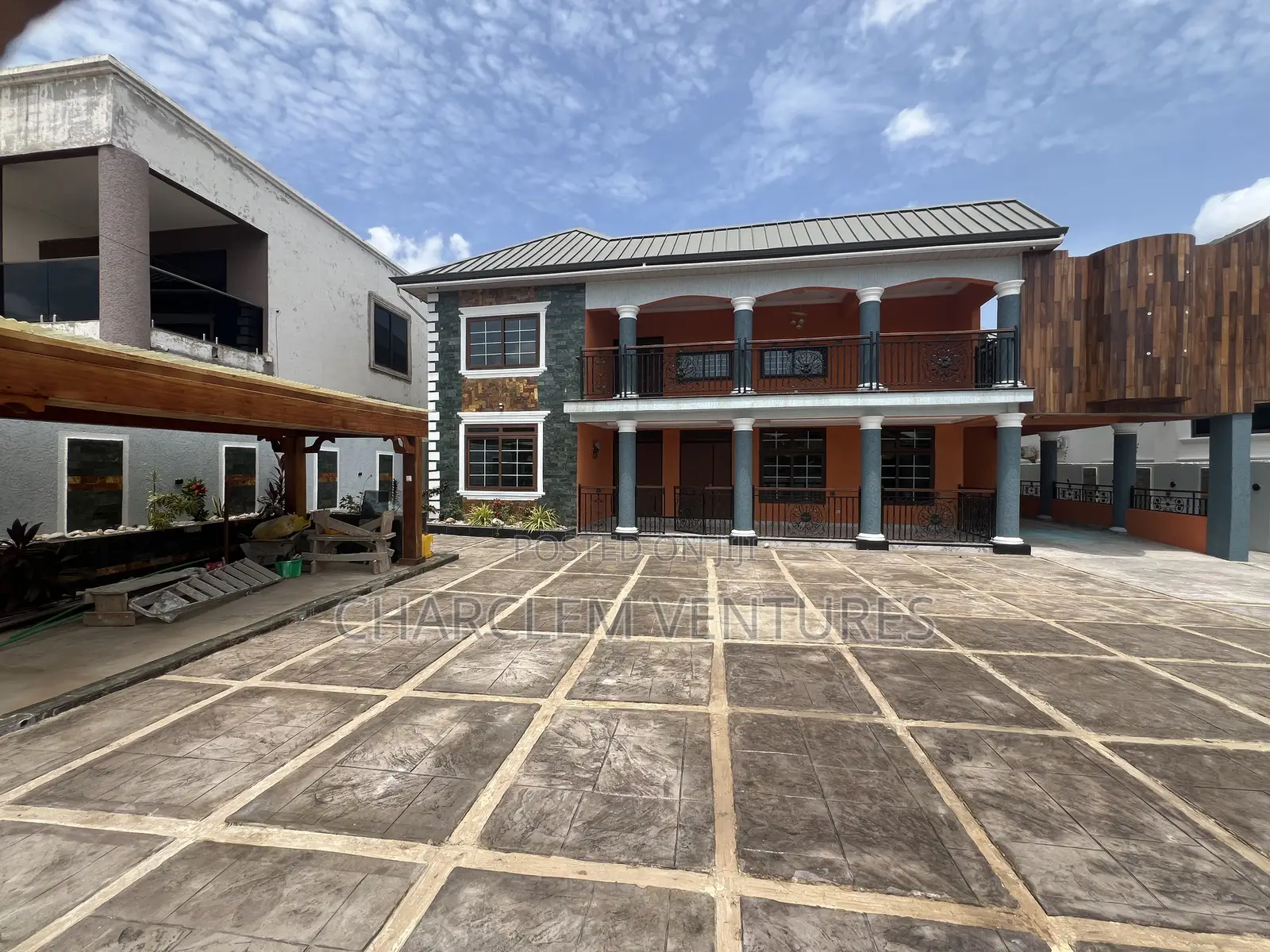 5bdrm House in Charclem Ventures, Adjiriganor for rent