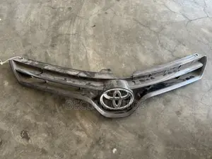 Toyota Corolla 2014 Top Grille