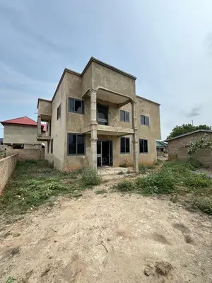 5bdrm House in Adenta for sale