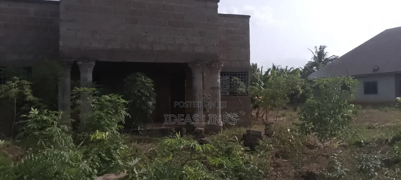4bdrm Apartment in Ideas Link &, Atwima Kwanwoma for sale