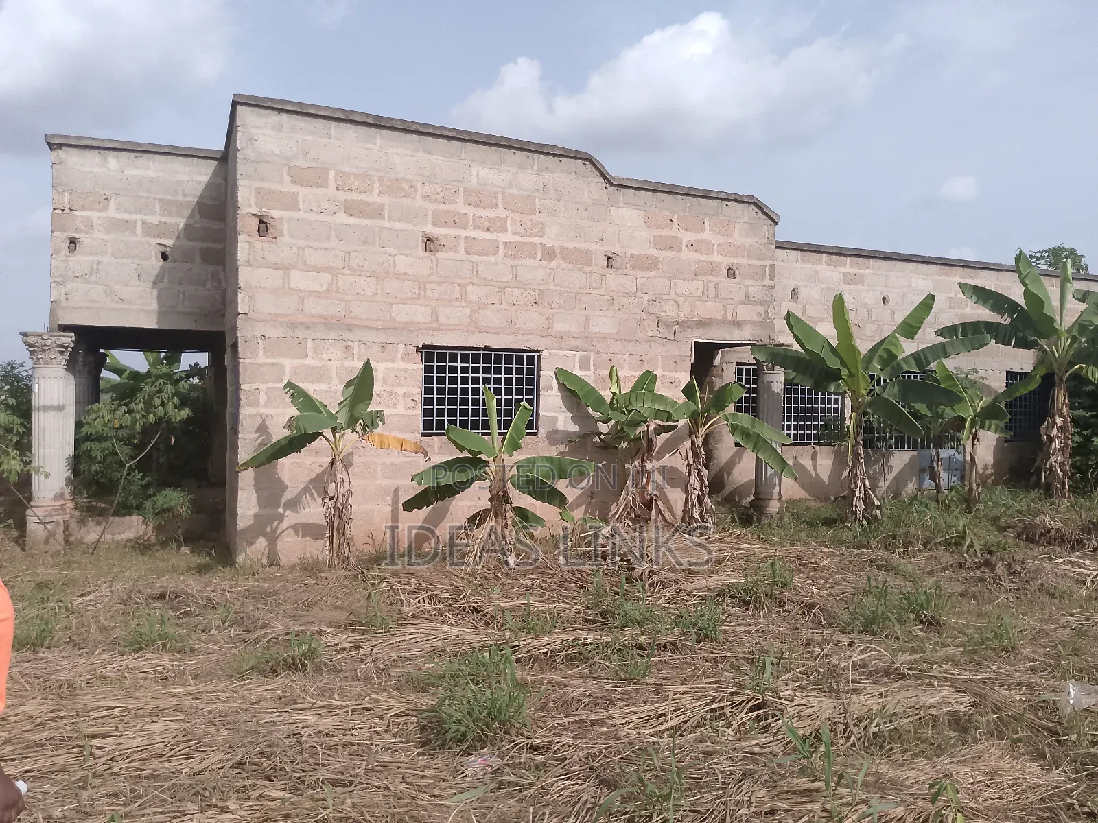 4bdrm Apartment in Ideas Link &, Atwima Kwanwoma for sale