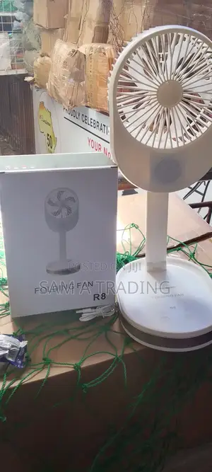 R8-Folding Fan