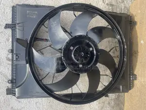 Mercedes Benz W204 W212 C E GLK SLK Radiator Fan