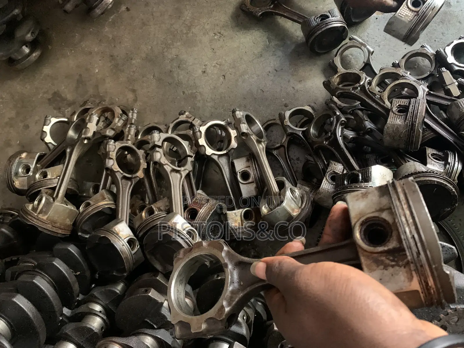 Toyota Camry/Rav4 Pistons
