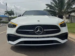 Mercedes-Benz C300 2024 White